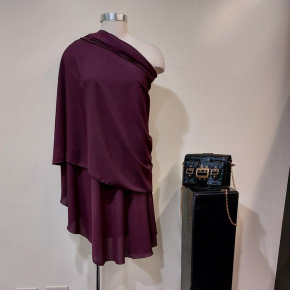 💥CHIC & SEXY💥VENUS One Shoulder Asymmetrical Cape Dress in Plum - Picture 9 of 12